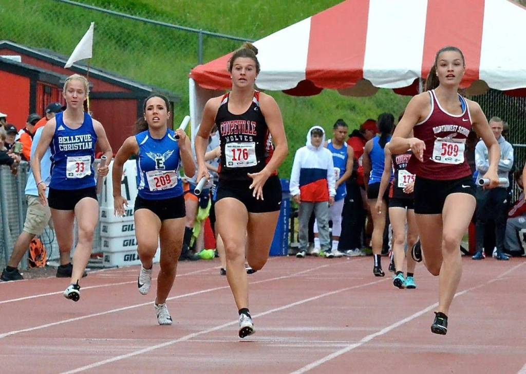 Coupevilles Lindsey Roberts (176) runs to the finish line for the 4x100 relay team.(Photo by Karen Swegler)