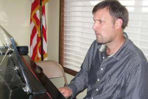 Pianist brings his classical music, jazz to Whidbey