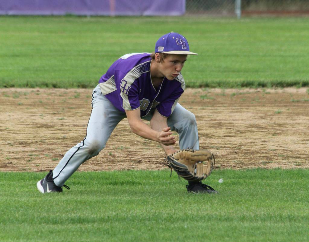 Coupevilles Scott Hilborn, who plays on the Oak Harbor Babe Ruth team, awaits a ground ball. (Photo by Jim Waller/Whidbey News-Times)
