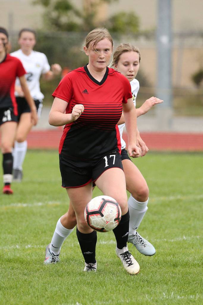 Audrianna Shaw chases down the ball.(Photo by John Fisken)