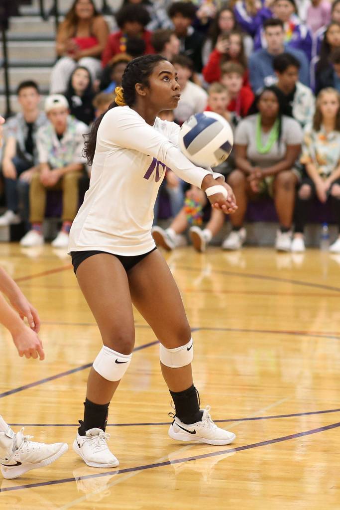 Jaslin Webser gets the offense going with a pass.(Photo by John Fisken)