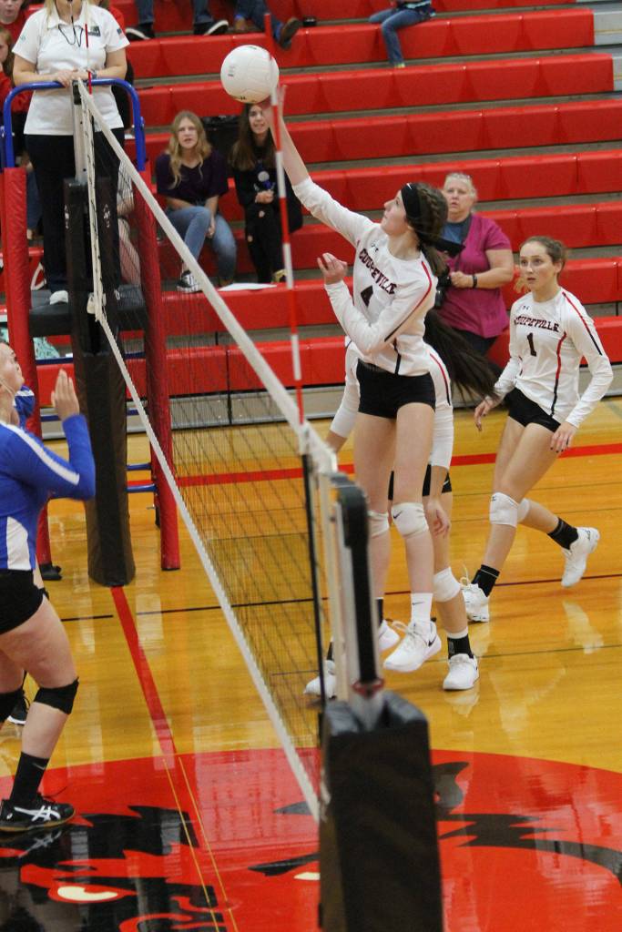 Maddie Vondrak tips for a Coupeville point.(Photo by Jim Waller/Whidbey News-Times)