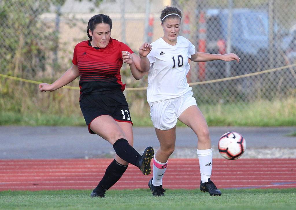 Carolyn Lhamon, left, and Madison Duffy.(Photo by John Fisken)