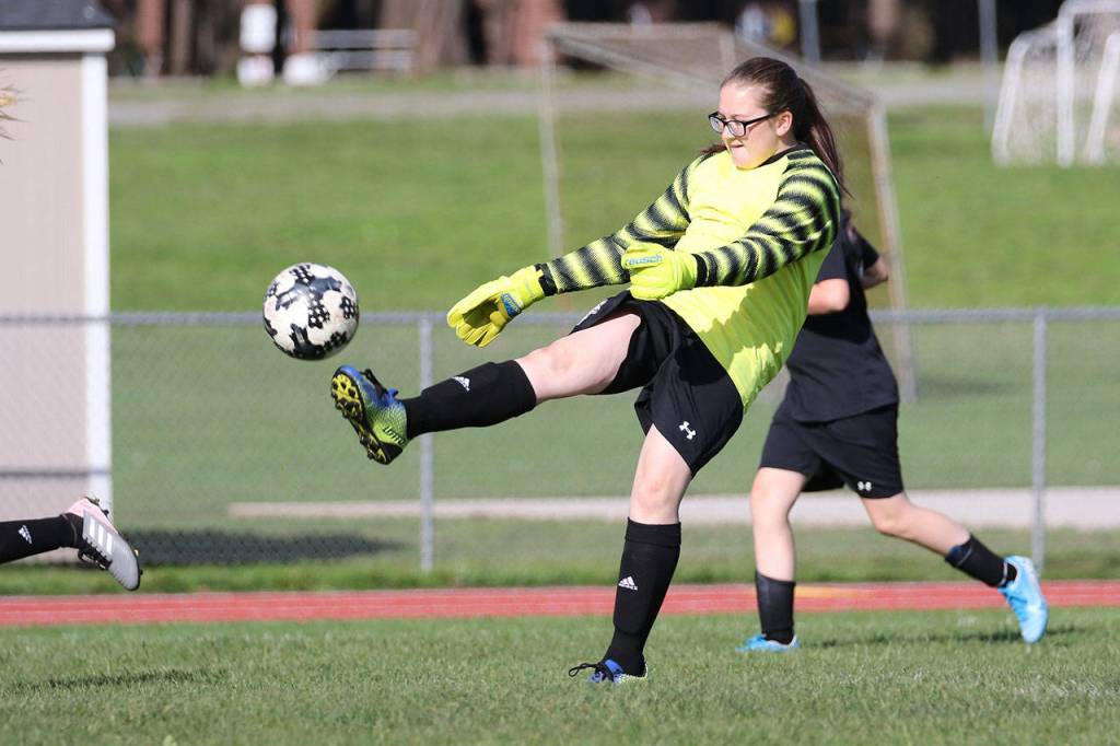 Laurianna Newcomb, JV goalie.(Photo by John Fisken)