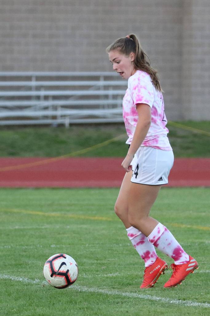 Eryn Wood takes possession of the ball in Tuesdays match.(Photo by John Fisken)