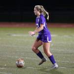 Natalie Plush looks for an open teammate.(Photo by John Fisken)