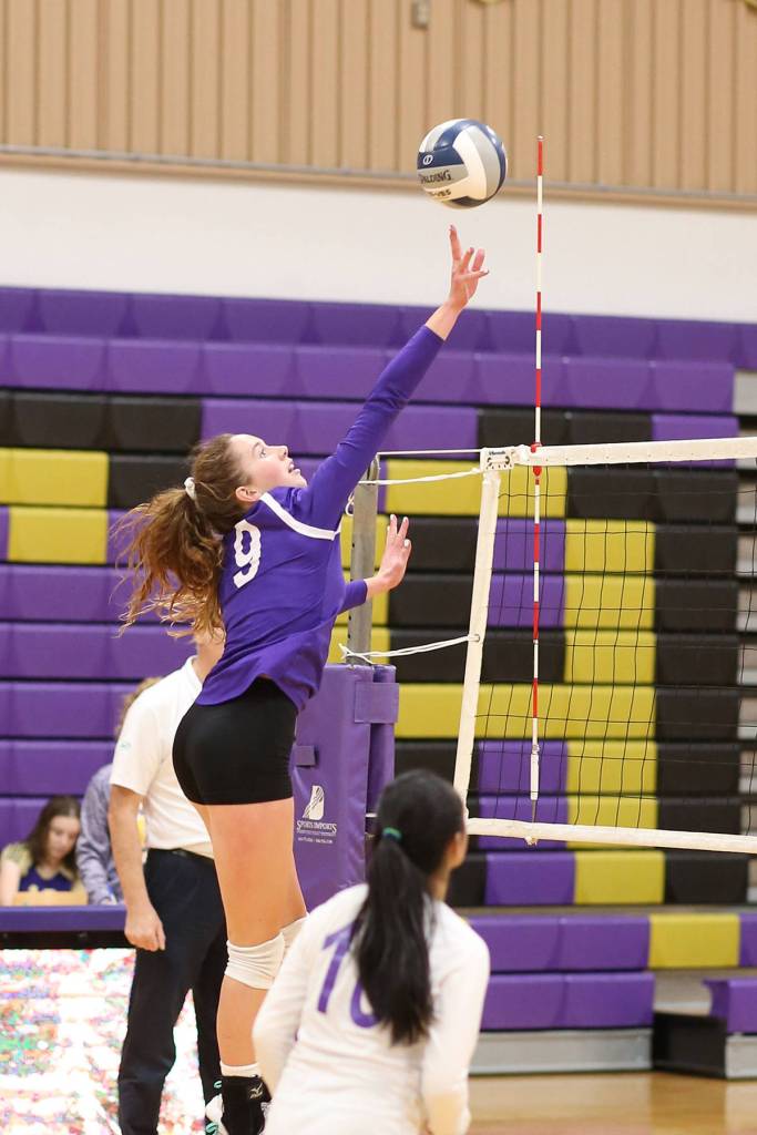 Leielle Salinger tips in Tuesdays match.(Photo by John Fisken)