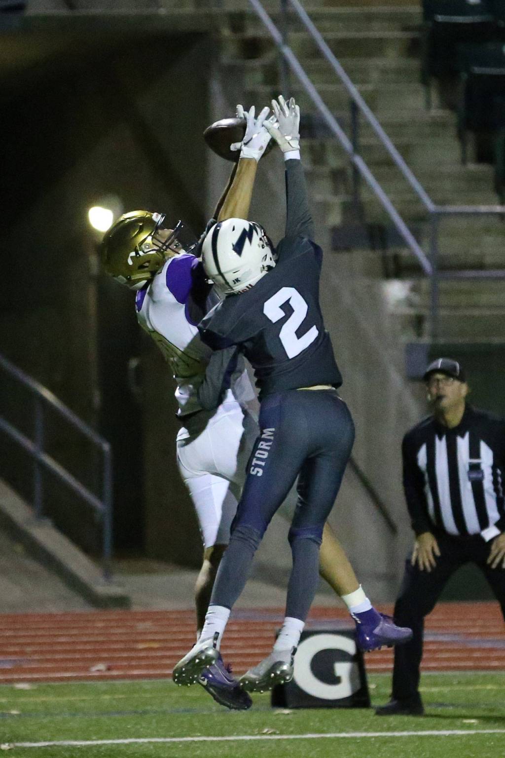 Matt Kelley (white jersey).(Photo by John Fisken)
