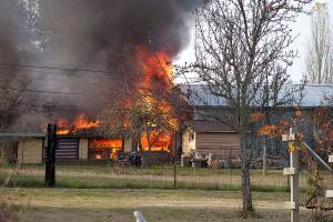 Resident escapes fire that destroyed house