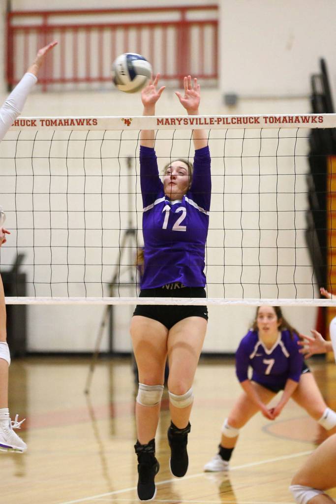 Kaite Bishop blocks for Oak Harbor.(Photo by John Fisken)