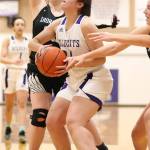 Anna Jones draws a crowd in the key.(Photo by John Fisken)