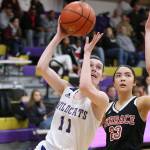 Hawks hand Oak Harbor league loss / Girls basketball