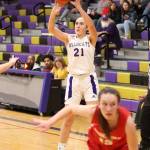 Panthers pull away late to beat Wildcats / Girls basketball