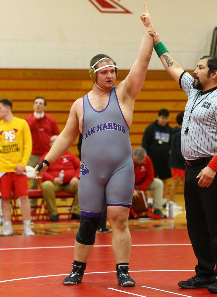 Forfeits lead to Oak Harbor loss / Boys wrestling