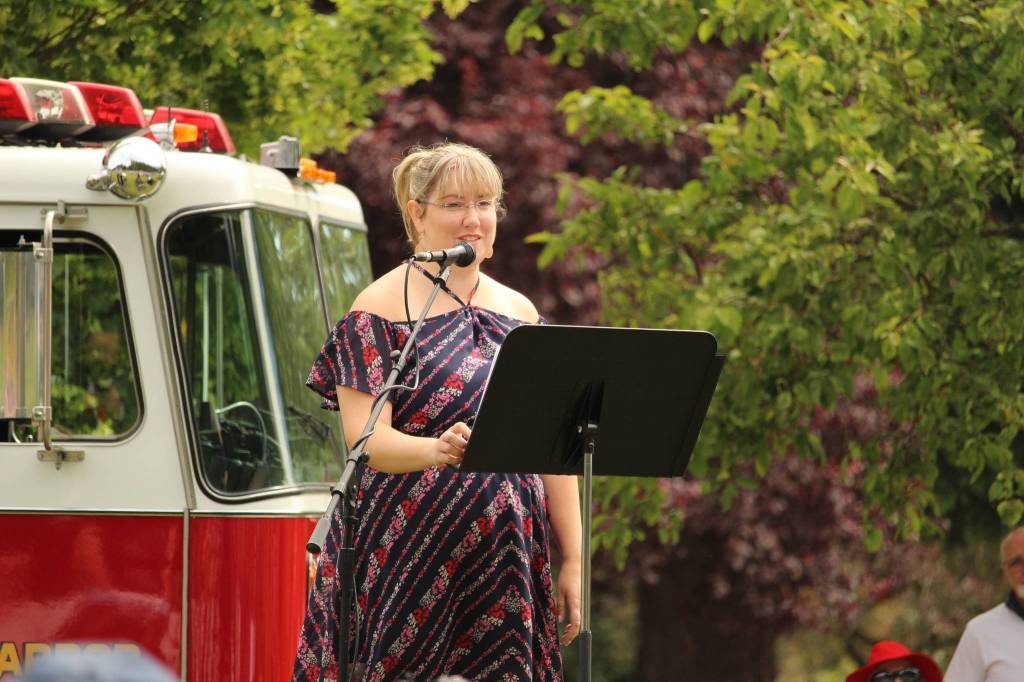 Amy Malmkar sings From Sea to Shining Sea.