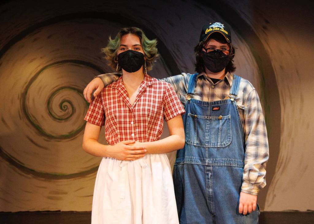 Annabella Harrison, 14, and Callum Keith, 14, play Auntie Em and Uncle Henry.