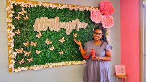 by Luisa Loi
Amanda Refuge recently opened her shoe business, All Things New, in Oak Harbor.