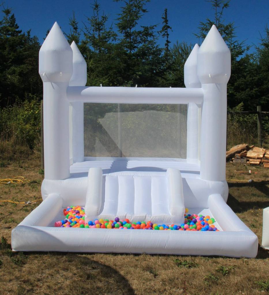 The Mini White. (Photo by Luisa Loi/Whidbey News-Times)