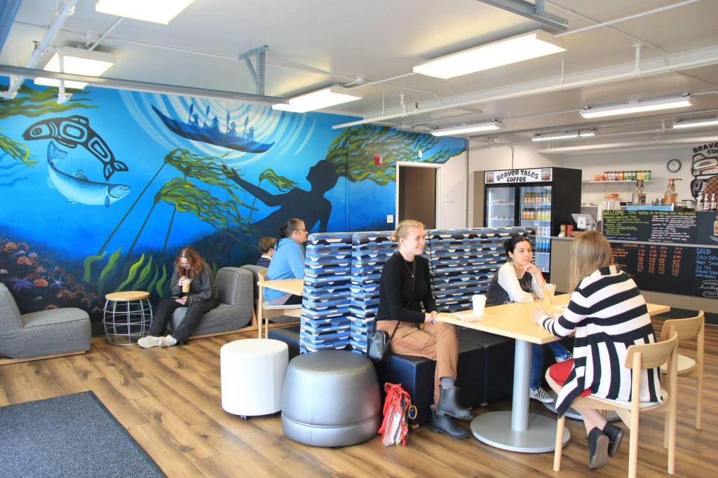 Photo by Luisa Loi
Beaver Tales offers students a space to study, work on group projects and socialize.