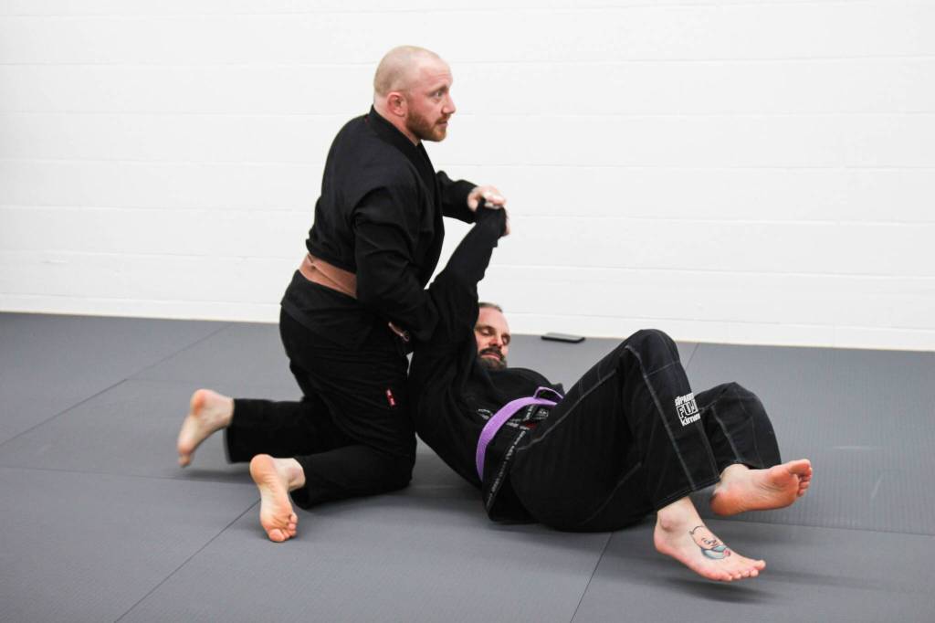 Mychal Cohen demonstrates how to incapacitate an opponent. (Photo by Luisa Loi)