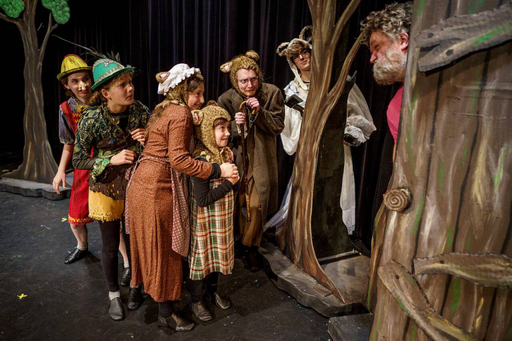 Director Michael Morgen, acting as Shrek, looks out menacingly at the assembled fairytale creatures. From left, Tevrin Murray, Layla Akthar, Lydia Rieneckert, Juniper Falke, Aidan Martin and Callum Cassée. (Photo by David Welton)