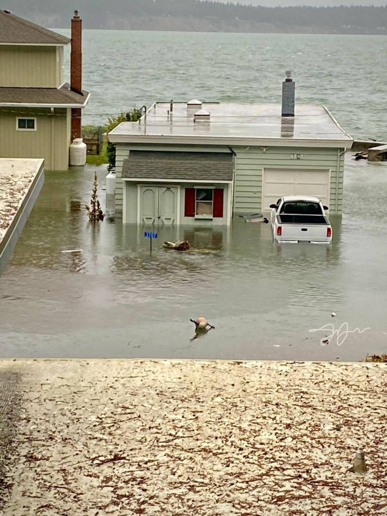(Photo by Tabitha Jacobs-Mangiafico)
A South Whidbey home was flooded during a king tide in 2023.
