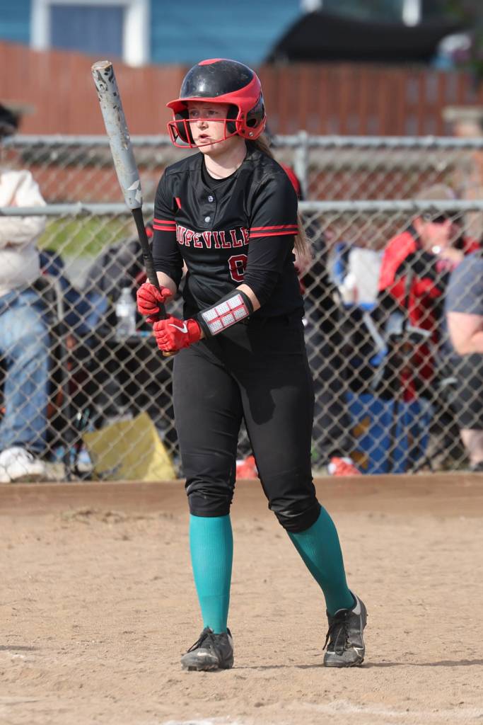 Teagan Calkins and her weapon of choice. (Photo by JohnsPhotos.net)