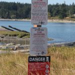 Photo by Marina Blatt
A toxic shellfish warning sign at Penn Cove Tidelands.